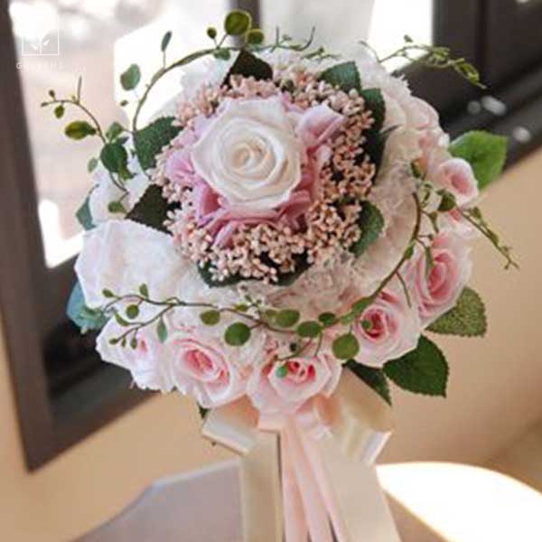 قیمت مدل دسته گل طبیعی عروس اروپایی :2. دسته گل بایدر مایر (Biedermeier bouquet)