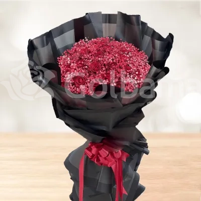 دسته گل بزرگ رز قرمز عروس کاغذ مشکی