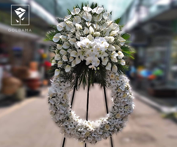 تاج گل برای مراسم ترحیم