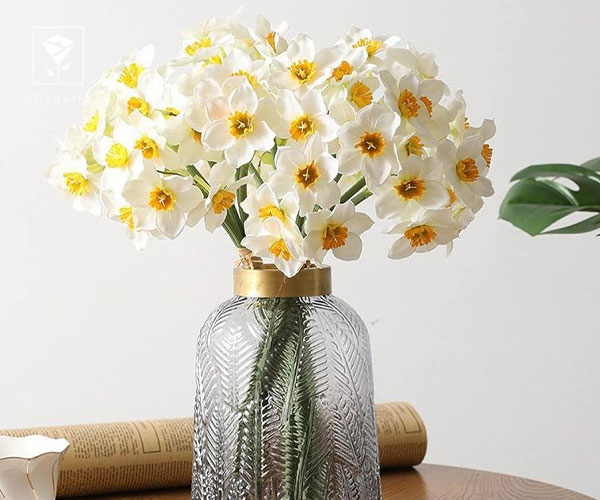 7. نرگس زیباترین گل برای روز مهندس