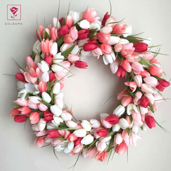 انتخاب گل برای تاج گل ترحیم لاکچری: گل لاله