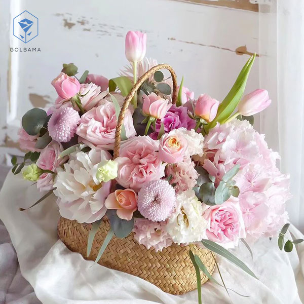 گل‌های متنوع و شاد برای سبد گل تولد