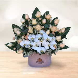 باکس گل استوانه ای ارکیده رز عروس سفید