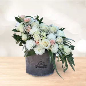 باکس گل استوانه ای رز داوودی سفید