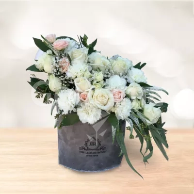 باکس گل استوانه ای رز داوودی سفید