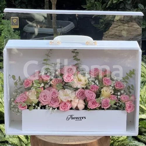 باکس گل چوبی طرح کیف رز صورتی