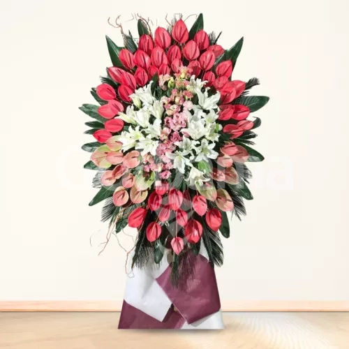 تاج گل تبریک یک طبقه آنتریوم قرمز لیلیوم