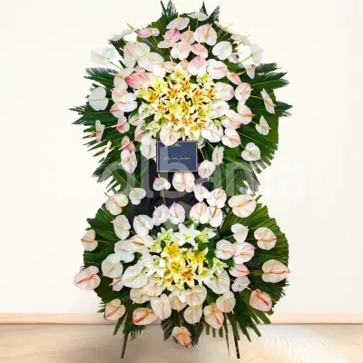 تاج گل تسلیت دو طبقه آنتوریوم و اورینتال و لیلیوم