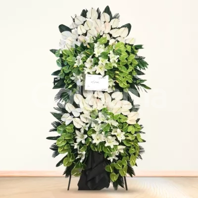 تاج گل تسلیت دوطبقه آنتریوم سبز سفید لیلیوم