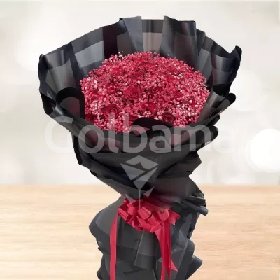 دسته گل بزرگ رز قرمز عروس کاغذ مشکی