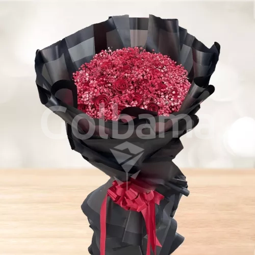 دسته گل بزرگ رز قرمز عروس کاغذ مشکی