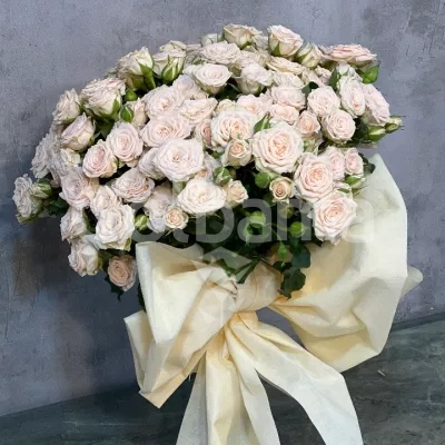 دسته گل رز سفید بزرگ