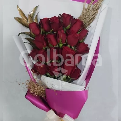 دسته گل رز قرمز ۲۰ تایی خوابیده