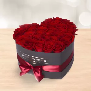 باکس گل رز قرمز طرح قلب