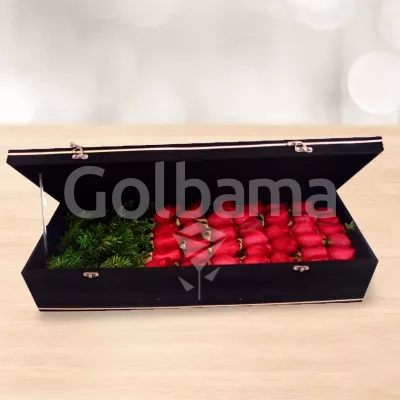 باکس گل رز قرمز صندوقچه‌ای