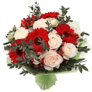 دسته گل رز سفید و ژربرا قرمز
