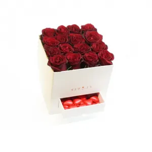 باکس گل رز مربعی سورپرایزی