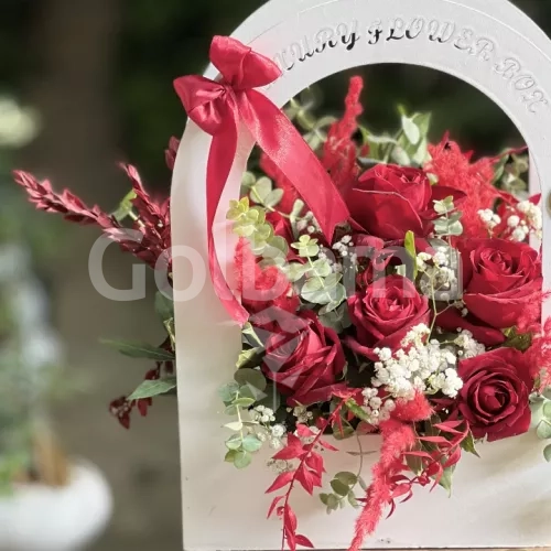 باکس گل دسته دار چوبی رز قرمز