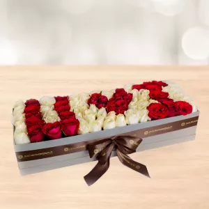 باکس گل رز هلندی سفید قرمز طرح I LOVE YOU