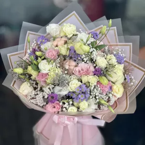 دسته گل لیسیانتوس صورتی نباتی بنفش
