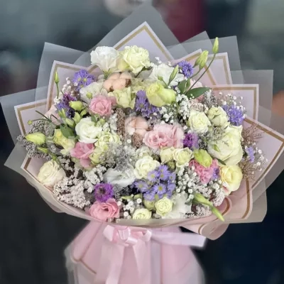 دسته گل لیسیانتوس صورتی نباتی بنفش